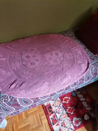 Nappe ronde en crochet fait main couleur vieux rose