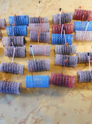 33 BIGOUDIS VINTAGE ET LEUR 75 PIQUES NEUF