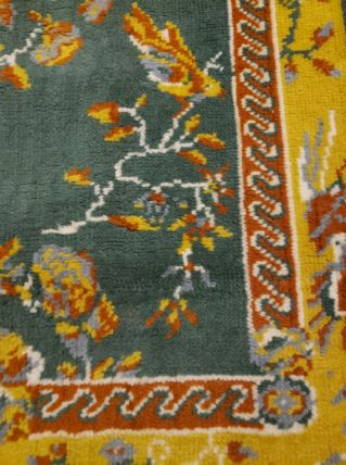 Tapis rectangulaire en laine à motifs