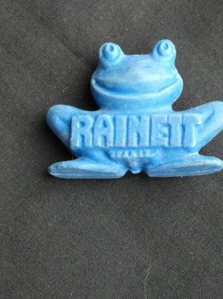 figurine publicitaire Rainett annnées 60 bleue