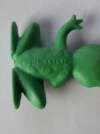 figurine publicitaire Rainett annnées 60 bras levé