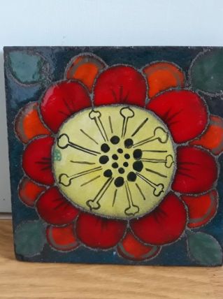 Dessous de plat signé en céramique émaillée