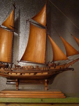 Bateau maquette bois