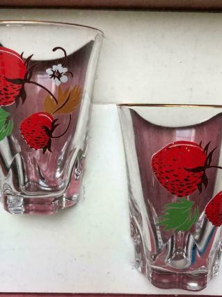 Coffret de 6 verres liqueur - 7 cm - motifs fraises vintage