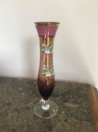 Soliflore avec décor floral en relief