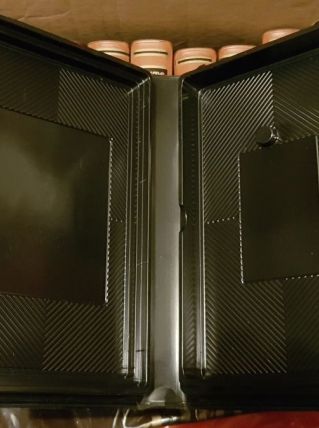 7 boitiers vides pour cassettes vidéo VHS