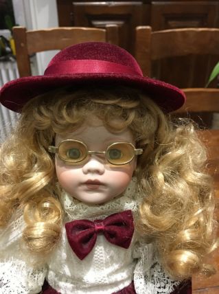 Poupée porcelaine (violoniste)