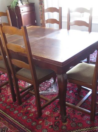 Table Salle à manger avec rallonges et 6 chaises