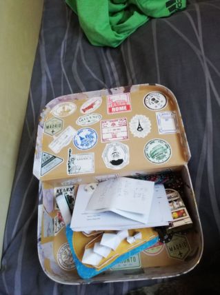 Valise décoration en carton décoré décopatch