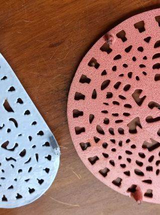 Lot de 2 dessous de plat en fonte 