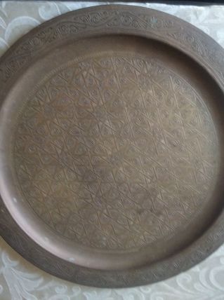 plateau de cuivre marocain fait à la main 