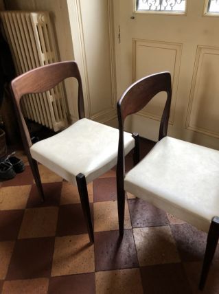 Suite de chaises scandinaves 