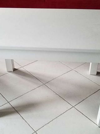 Table blanche en bois avec 2 rallonges