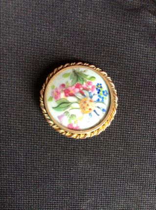 Broche porcelaine 