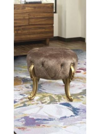 pouf de style Louis XV 