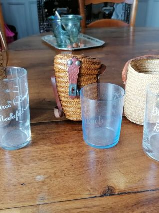 sac avec verre de cure