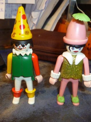 playmobil ( années 1974 ), 2 figurines 19 €, l'un