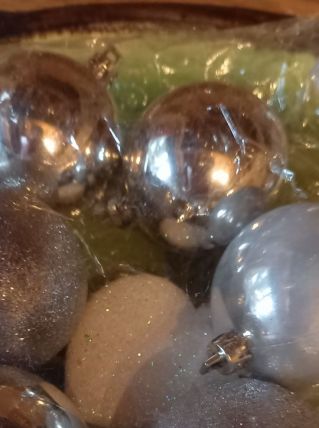 Boules argentées 