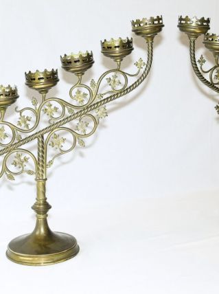 Paire de bougeoirs en bronze