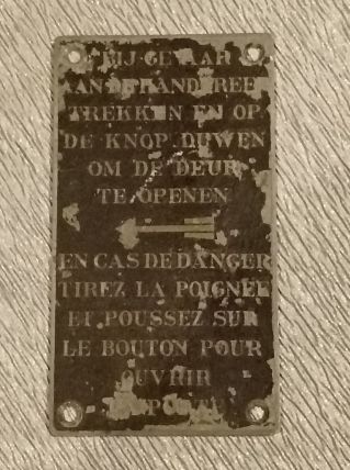 Plaque de décoration SNCF " En cas de danger tirez la poigné