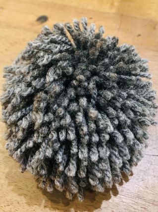 Pompon rond laine grise