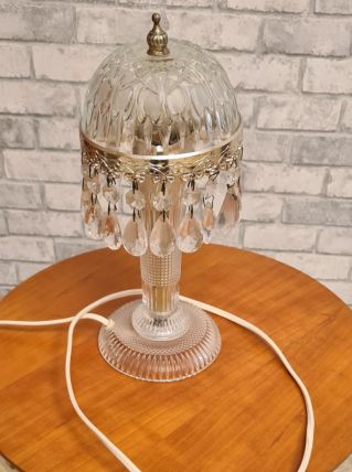 lampe de table   a pampille  27x12  , tres bon etat