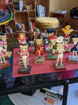 14 figurines Betty boop en resine