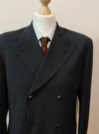 Superbe veste croisé 6*3 en laine