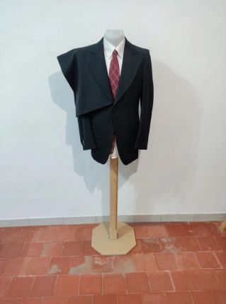 Effrayant costume noir en laine épaisse