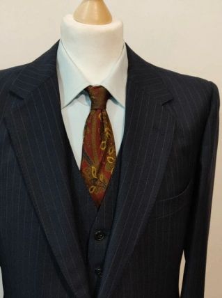 Impressionnant costume 3 pièces pinstripe
