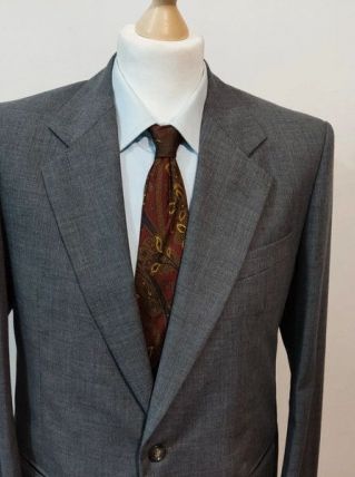 Classique costume gris en laine