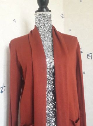 Magnifique gilet épais très doux couleur rouille T. 40/42