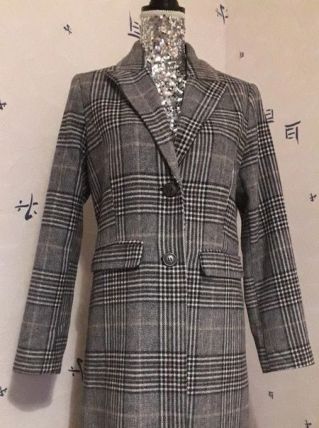 Magnifique manteau gris à rayures noires/blanches 23% laine 