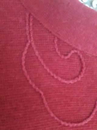 Sublime veste brodée couleur Framboise foncé 60% laine vierg