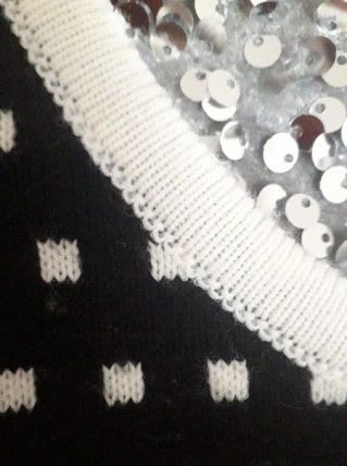 Magnifique pull très doux façon gilet. Création Française