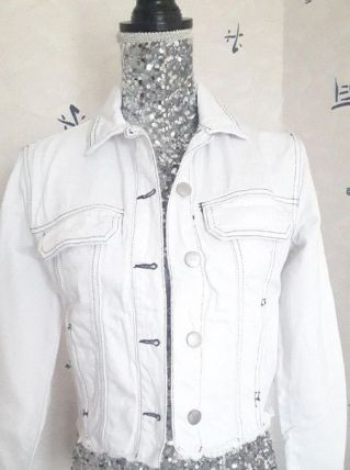 Magnifique petite veste blanche jean 100% coton