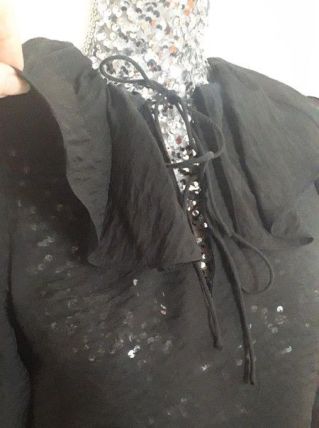 Magnifique blouse légère, fluide, col volanté, manches longu