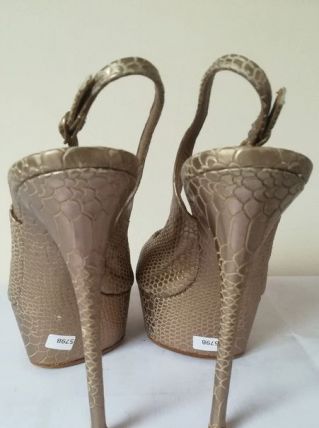 579B* sexy sandales de luxe dorées full cuir Casadei (p 40)