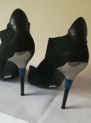 574B* sexy shoes noires full cuir Casadei (p 38)