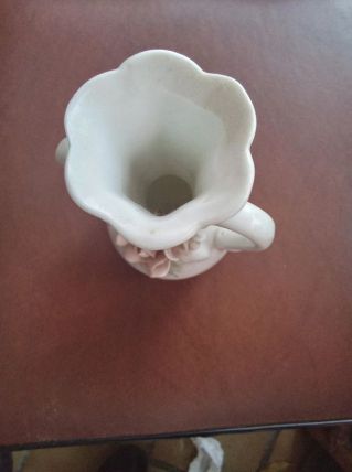 Soliflore porcelaine - Décor floral en relief 