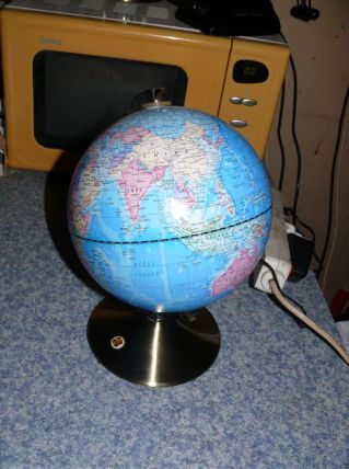 globe terrestre constellations