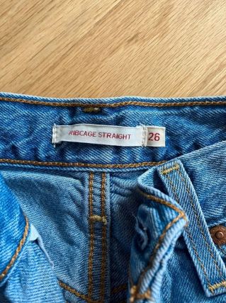 Levi’s Ribcage straight 26