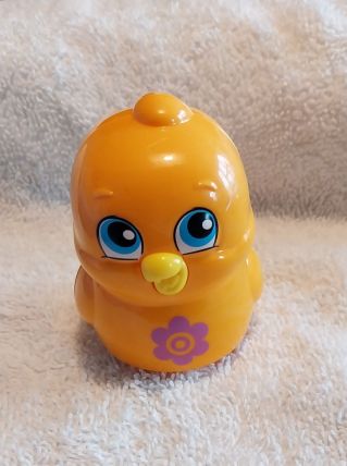 Figurine miniature grand format Poussin en plastique