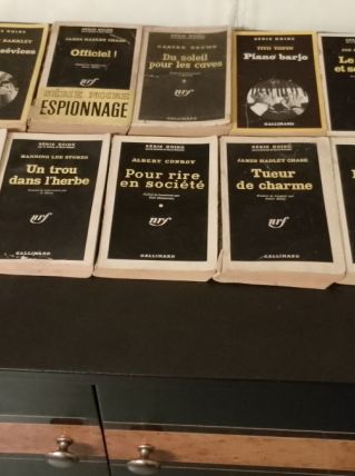 2collections : 14 Séries Noires Nrf Gallimard + 8Policiers 