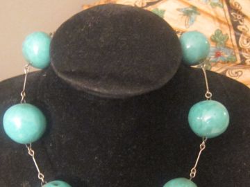 Collier Vintage En Turquoise - Bijou Ancien Et Porté - Pierre Principale Turquoise