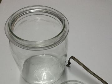 Collier en verre moucheté - Canada