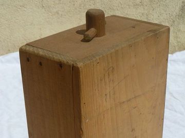 Presse Et Présentoir Vintage Pour Cartes à Jouer En Bois - Occasion - Serre-livres Décoratif