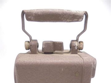 Lampe baladeuse de cheminot Wonder restaurée - Ma valise en carton