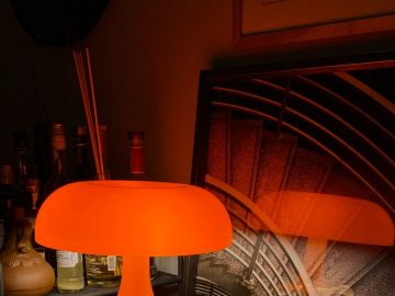Lampe champignon orange réplique Nessino Artemide