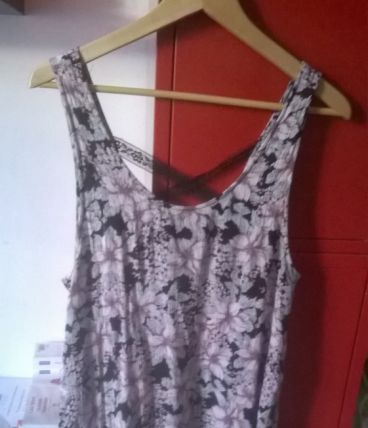 Robe fluide Urban Outfitters fleurs &amp; dentelles coll actu